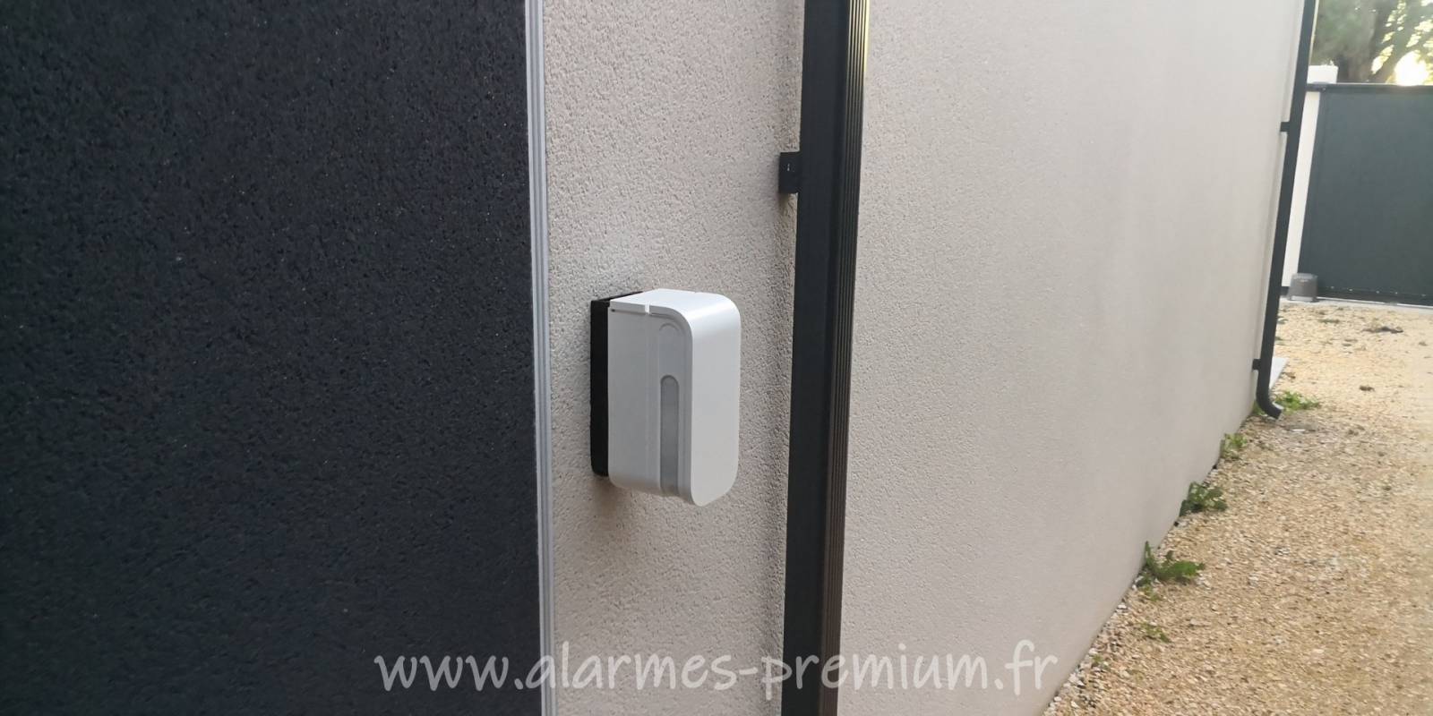 Vente et installation d'une alarme sans fil  avec détection extérieure pour villa à Garons dans le 30 par Alarmes Premium