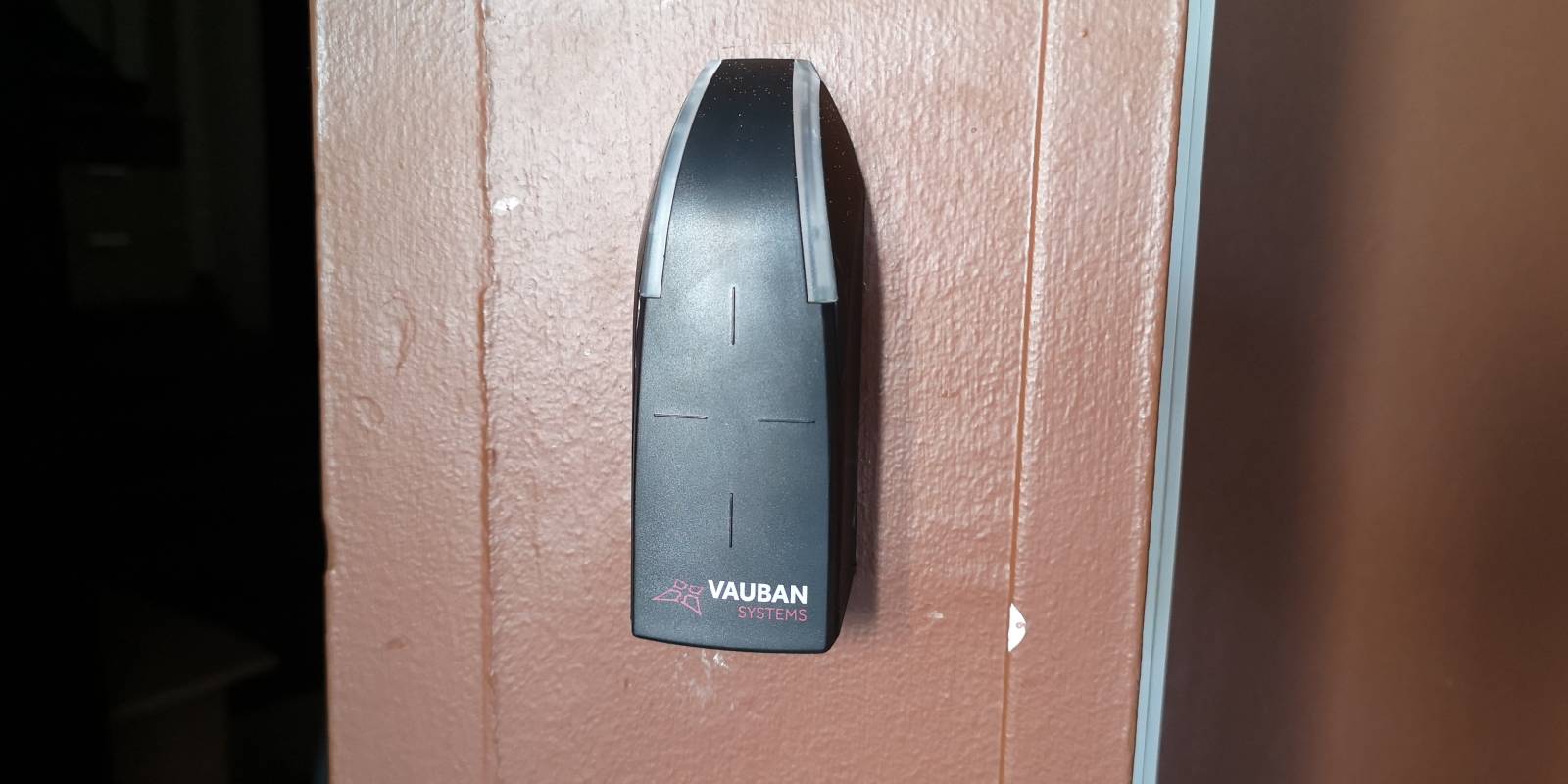 Pose d'un contrôle d'accès Vauban à Nîmes dans le 30