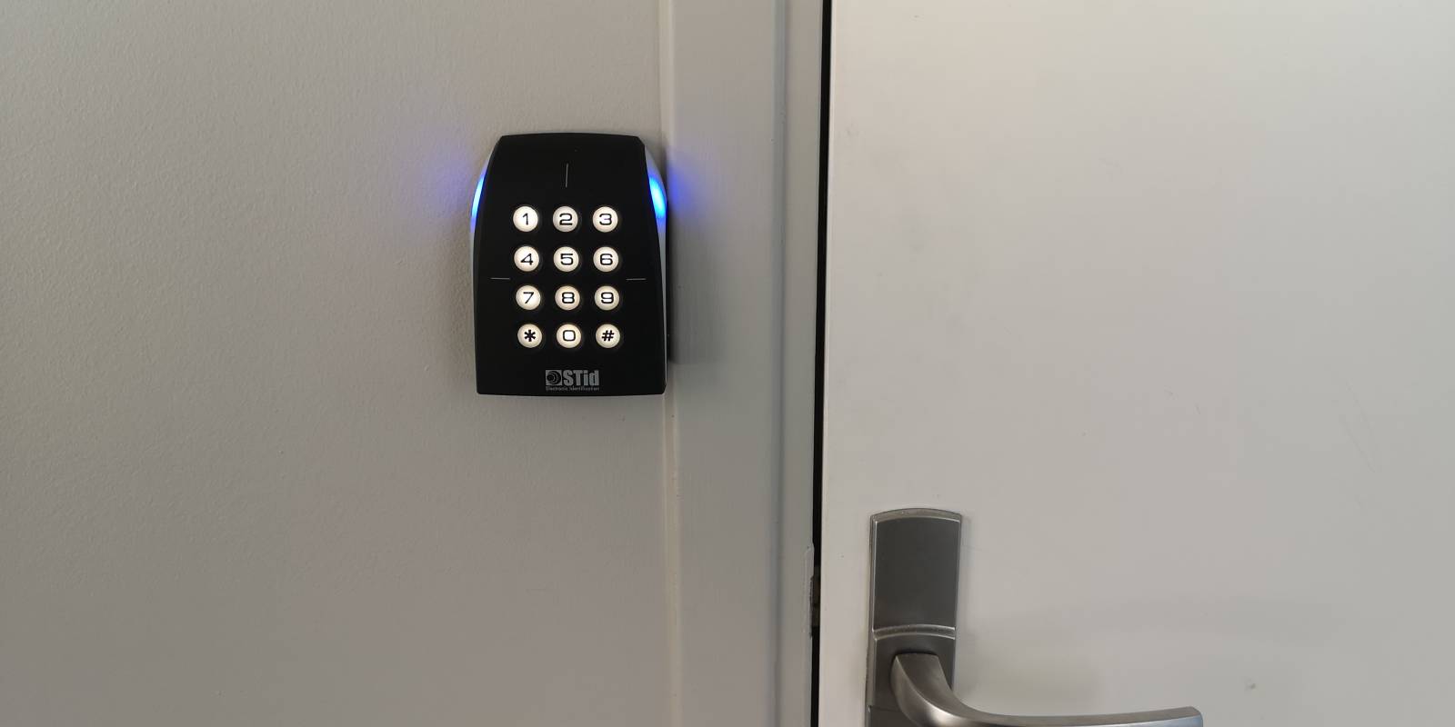 Installation d'un contrôle d'accès Vauban à Nîmes dans le Gard