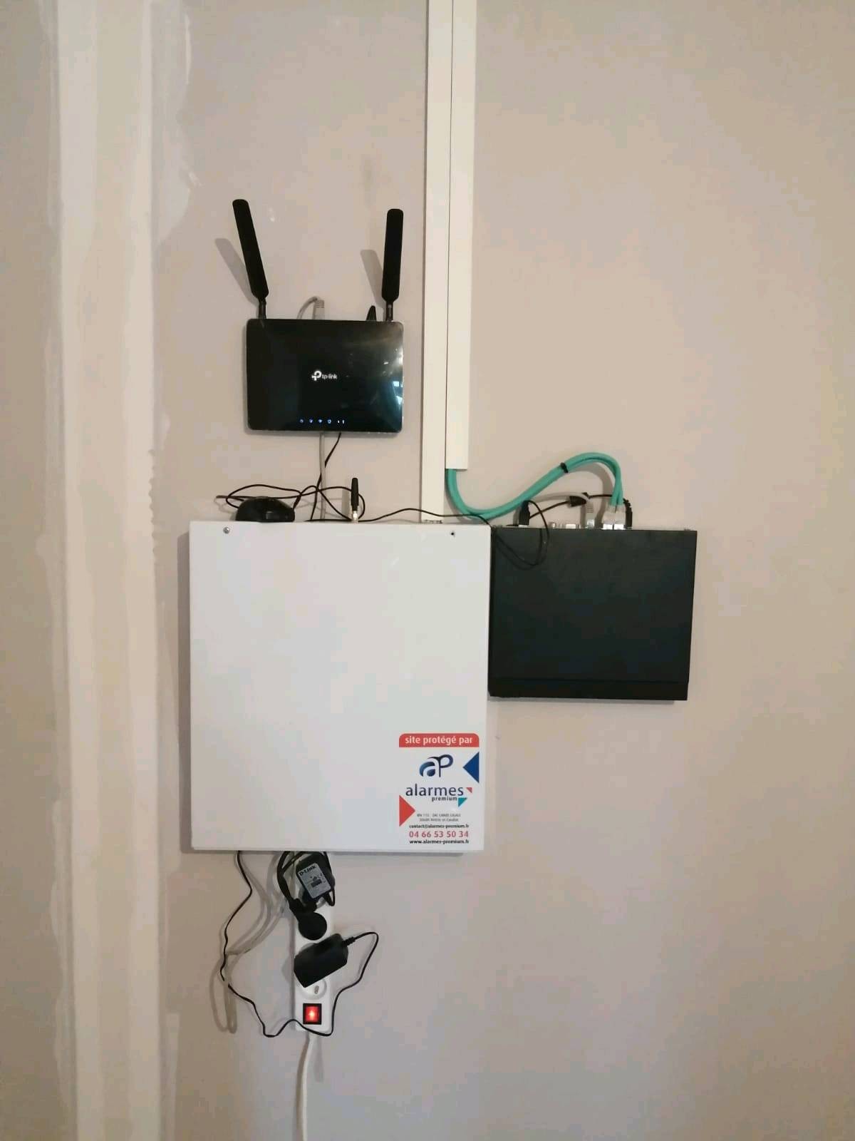Installation d'une alarme filaire et sans fil dans le 30